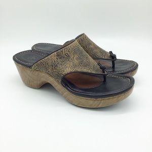 Ariat Slip on Open Toe Wedge Clogs Size 8